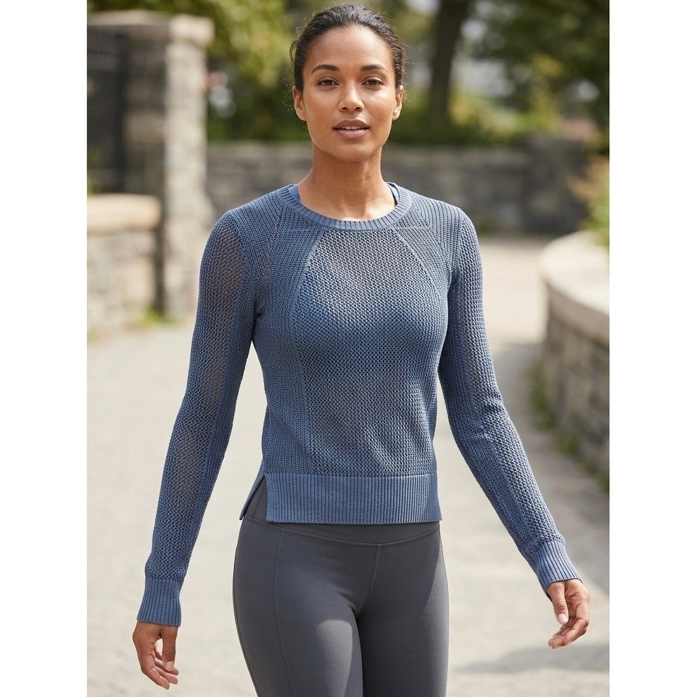 Athleta Mesh Knit Sweater Blue Grey Long Sleeve Active Top XXS 489143-00